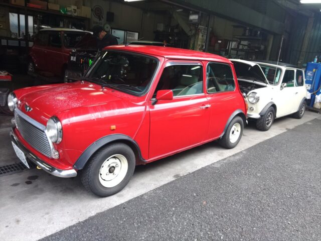 連休明け。